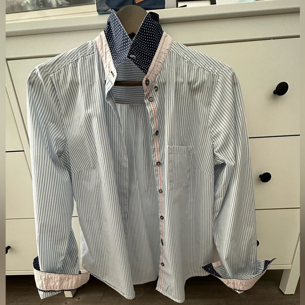 Stunning anthropology shirt ❤️in great condition size 8